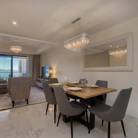 Amazing Frontline With Sea And Mountain Views *